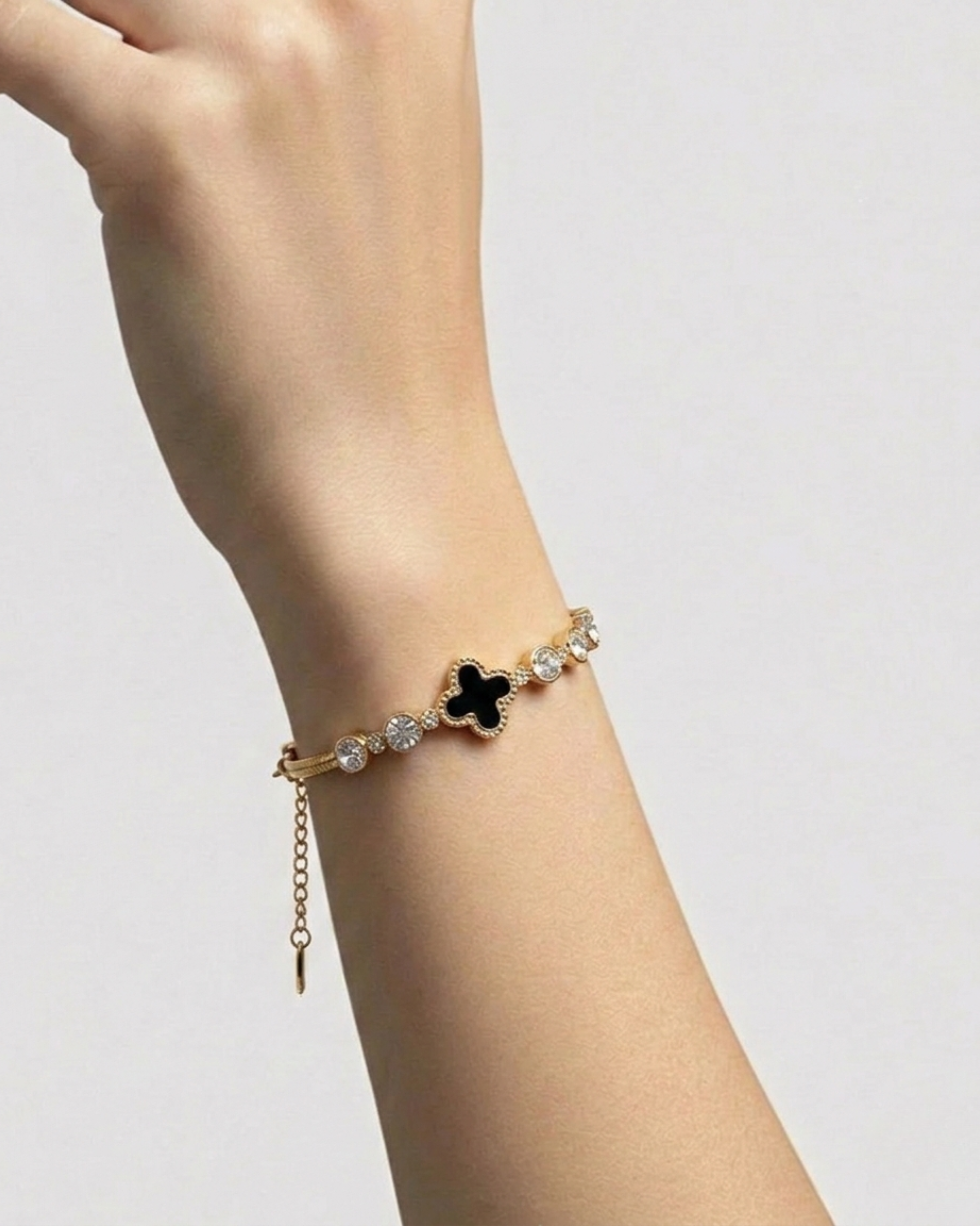 Noir Clover Bracelet