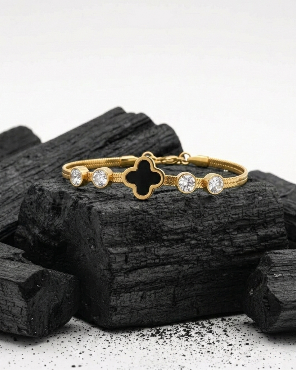 Noir Clover Bracelet