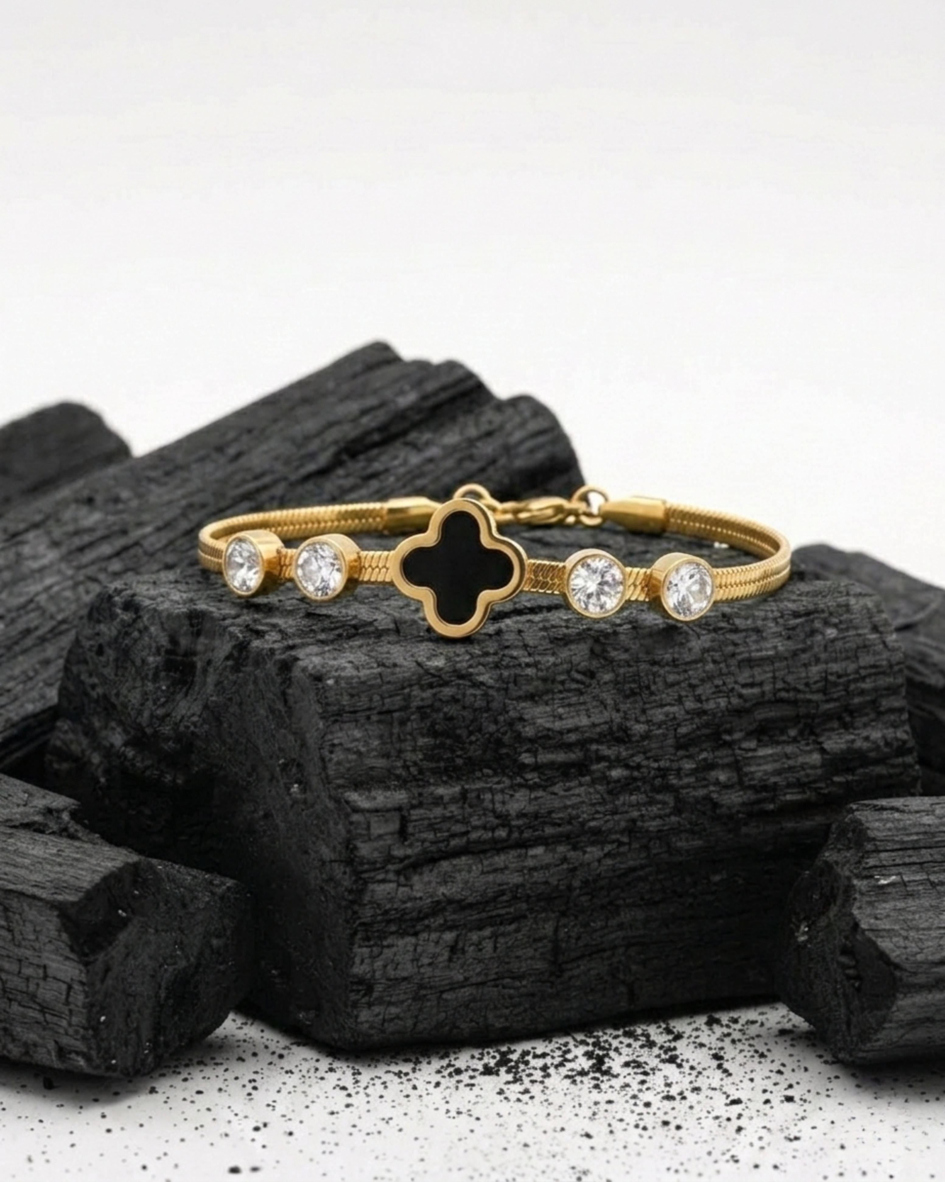 Noir Clover Bracelet