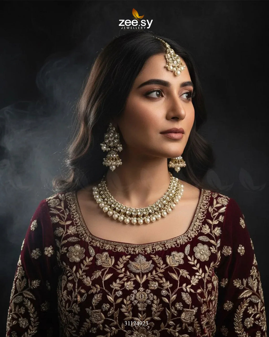 Magnificent Tonel Necklace Set