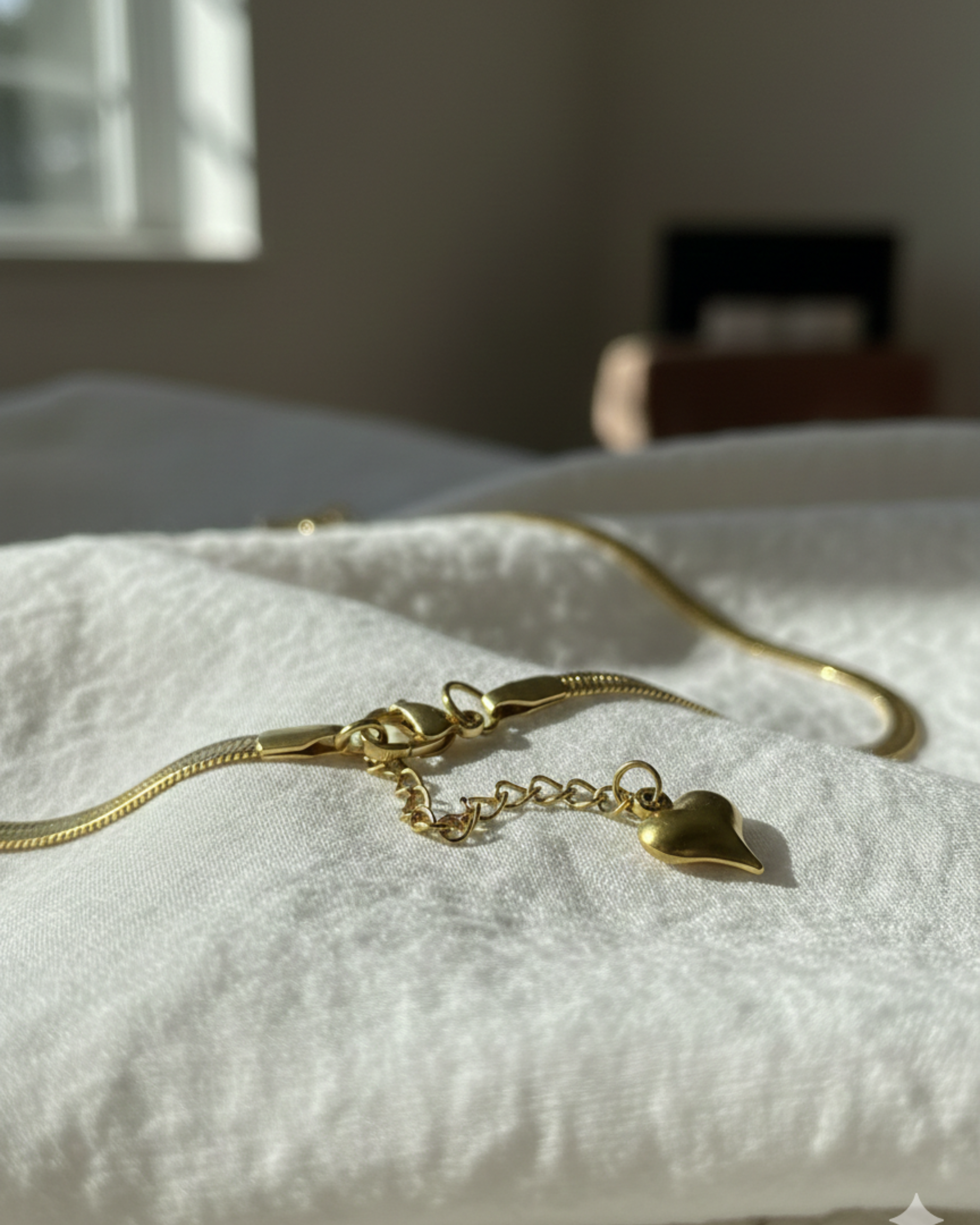 Golden Clover Serpentine Necklace