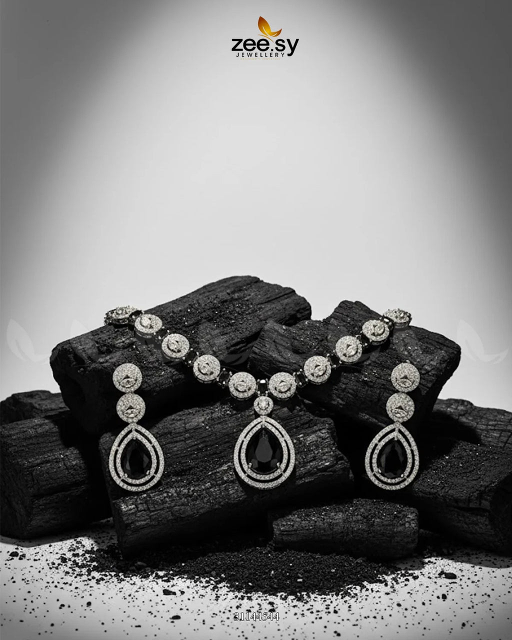 Elegant Heart Cluster Necklace Set