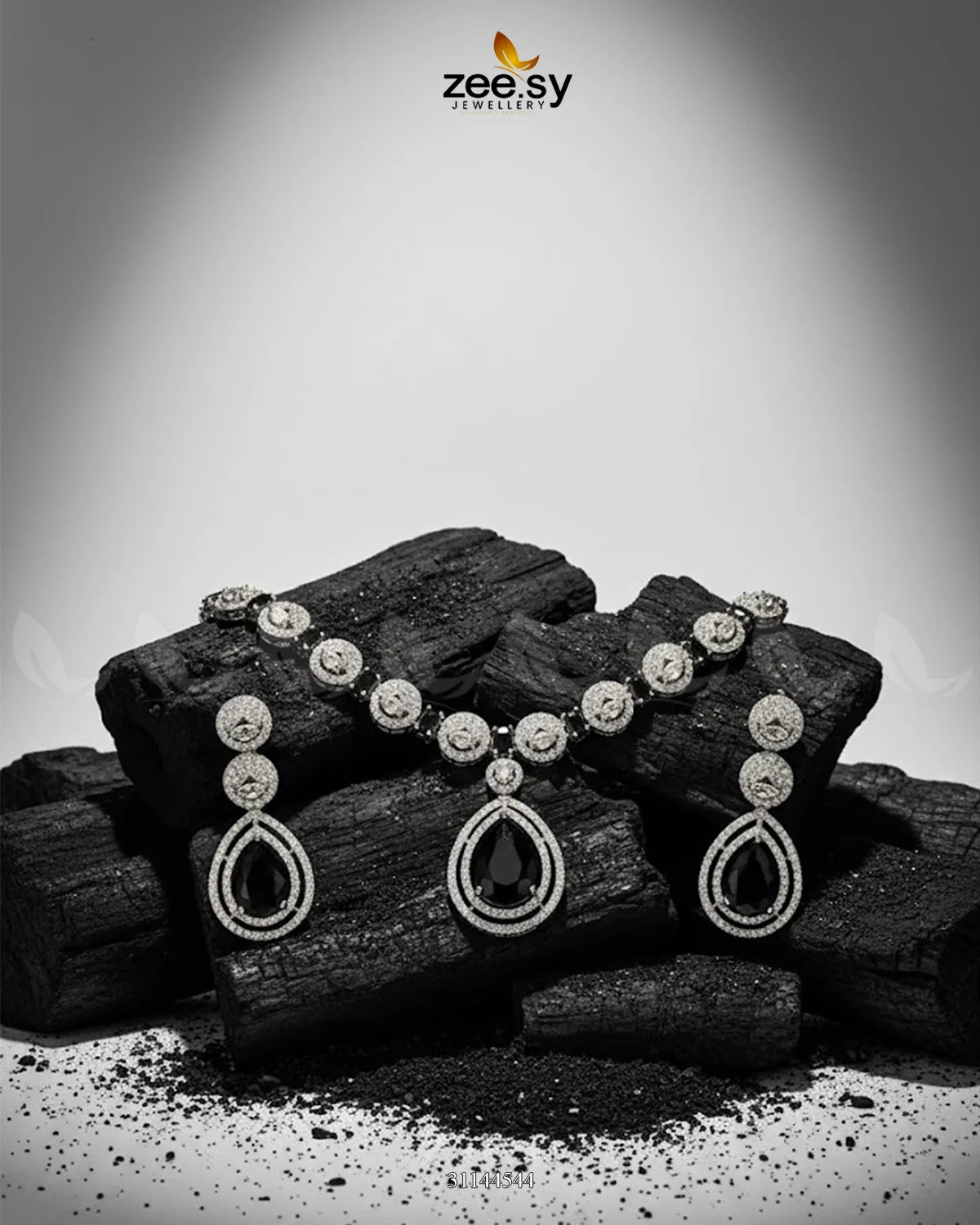 Elegant Heart Cluster Necklace Set