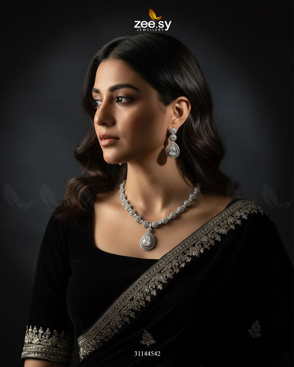 Elegant Heart Cluster Necklace Set