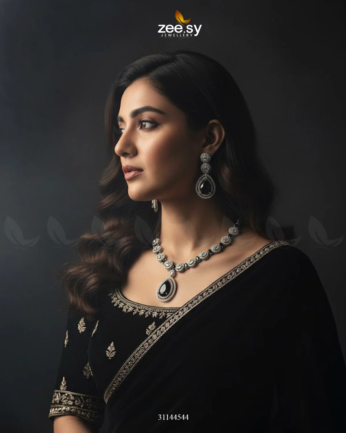 Elegant Heart Cluster Necklace Set