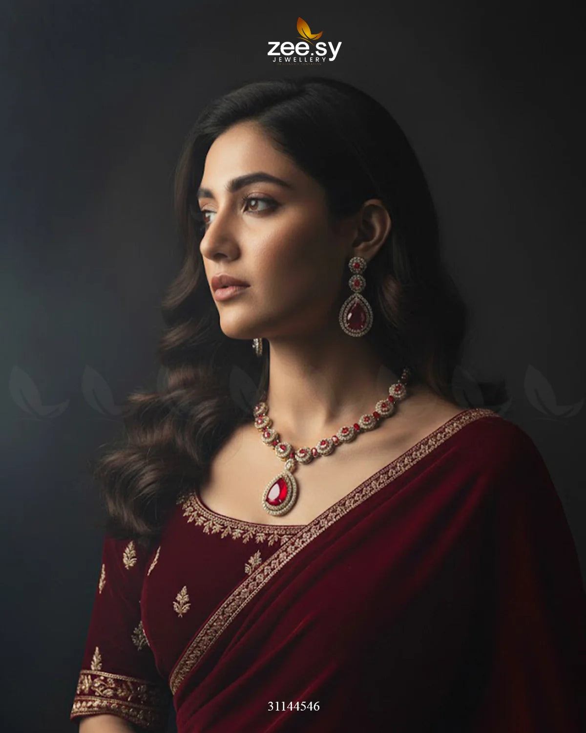 Elegant Heart Cluster Necklace Set