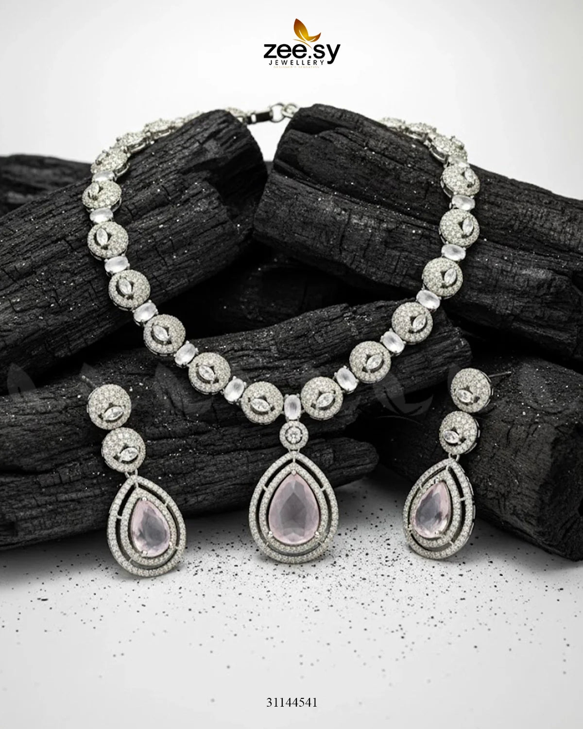 Elegant Heart Cluster Necklace Set