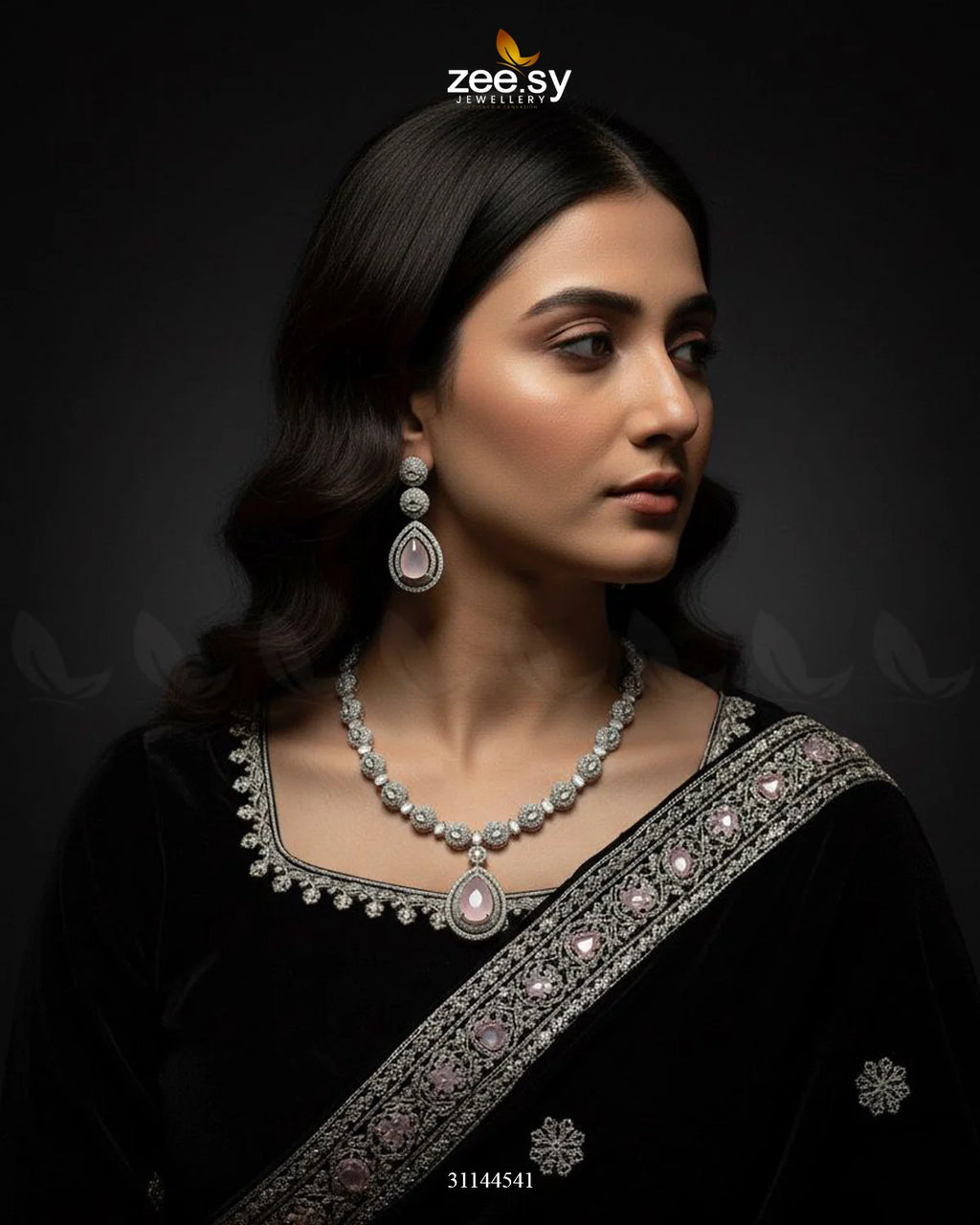 Elegant Heart Cluster Necklace Set