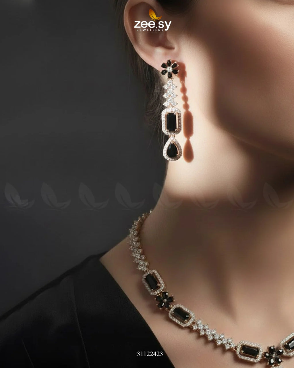 Destiny's Grand Oval Necklace Set