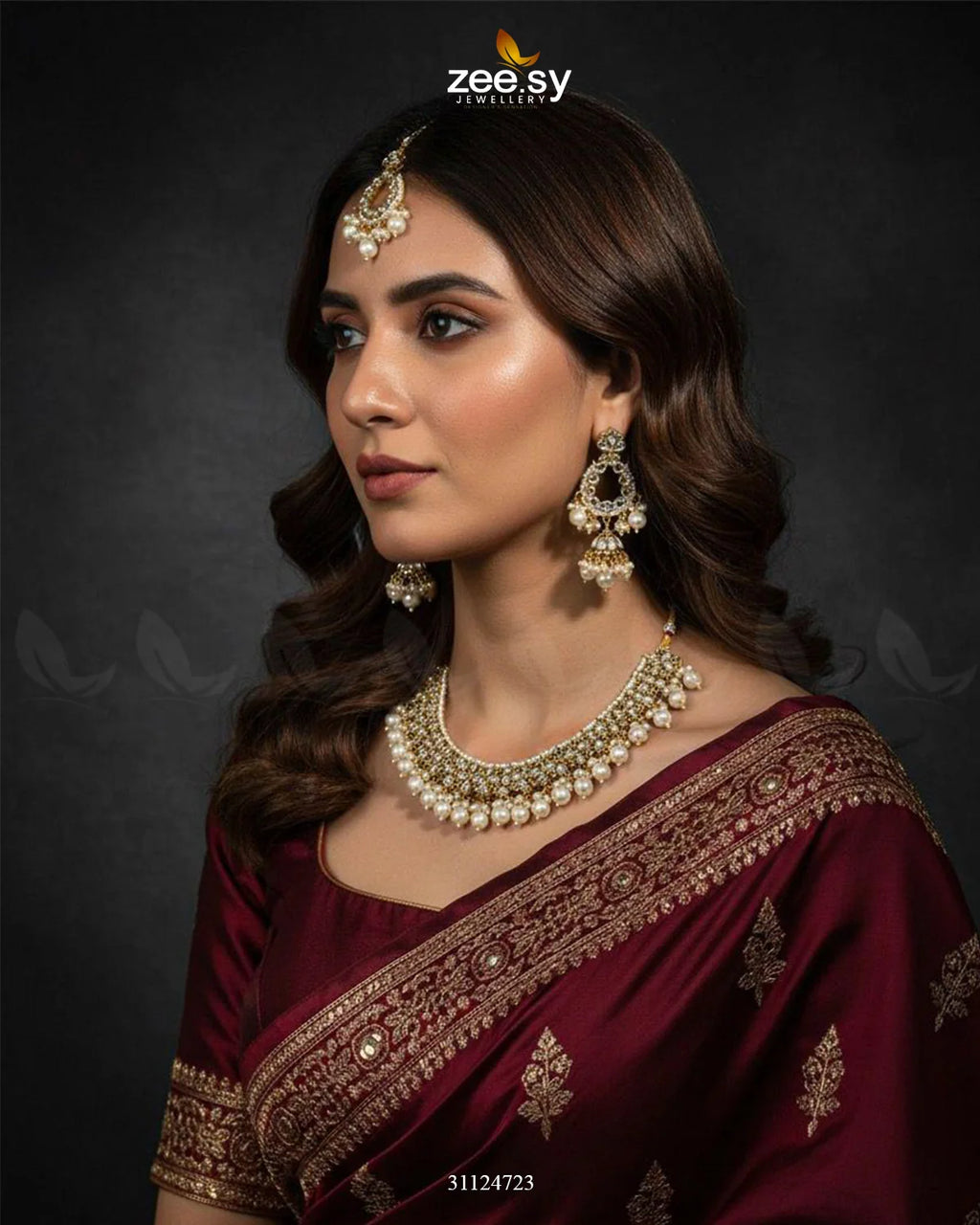 Heirloom Grand Luminous Necklace Set