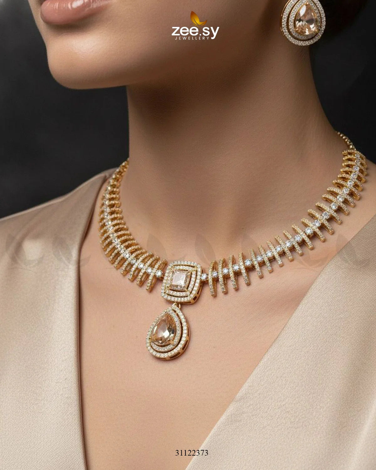 Kavita Art Oval Crystal Necklace Set