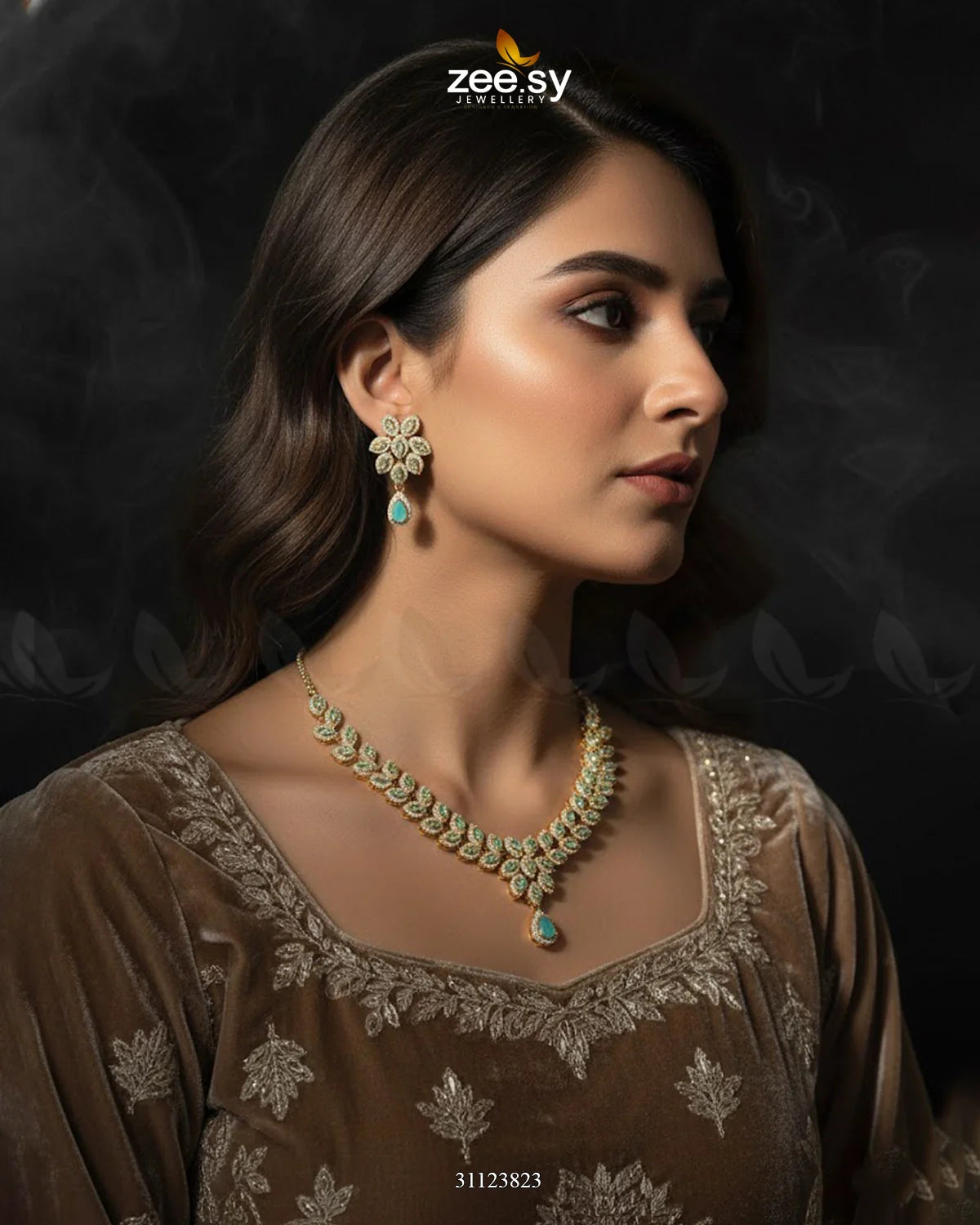 Rich Heritage Stream Necklace Set