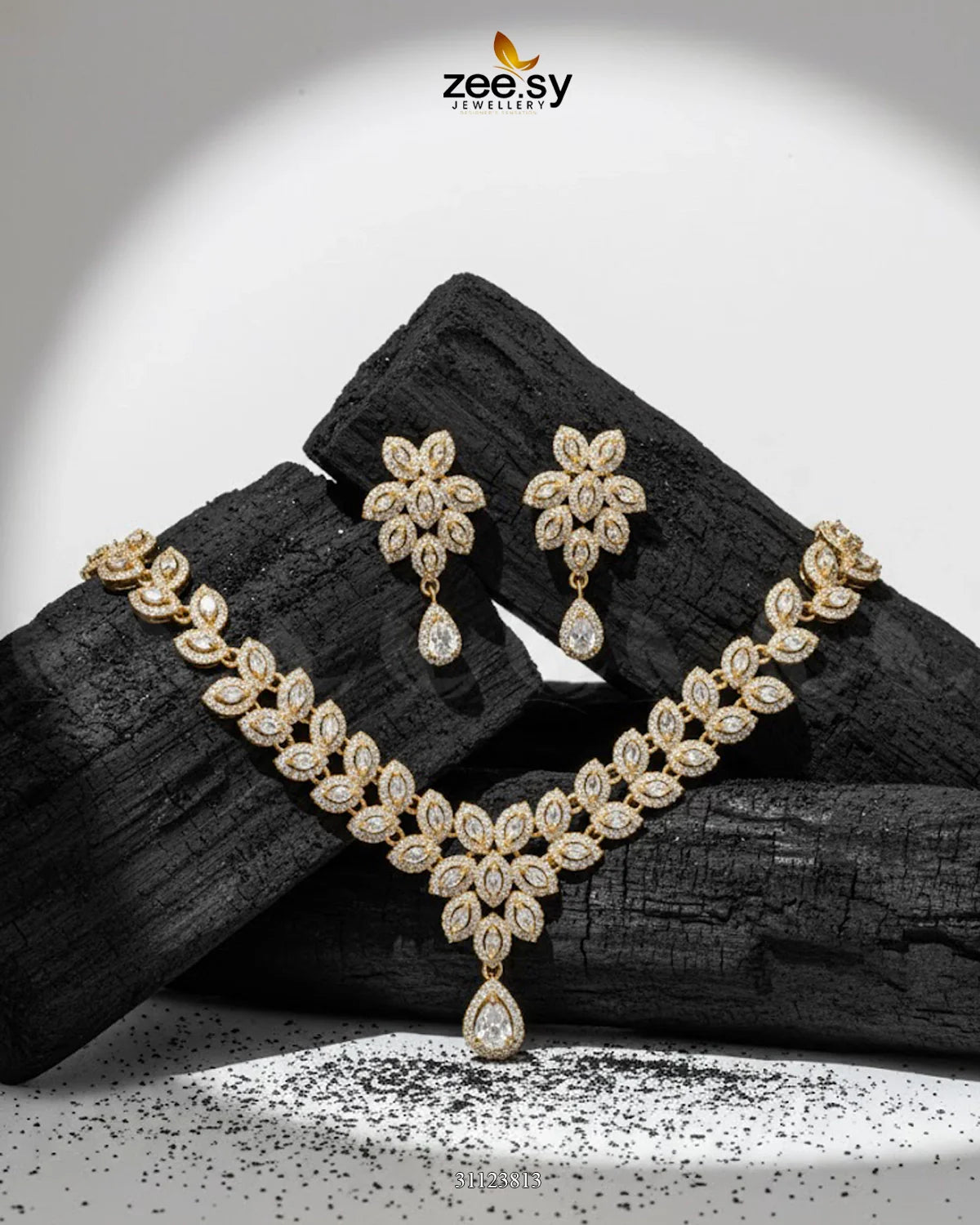 Rich Heritage Stream Necklace Set