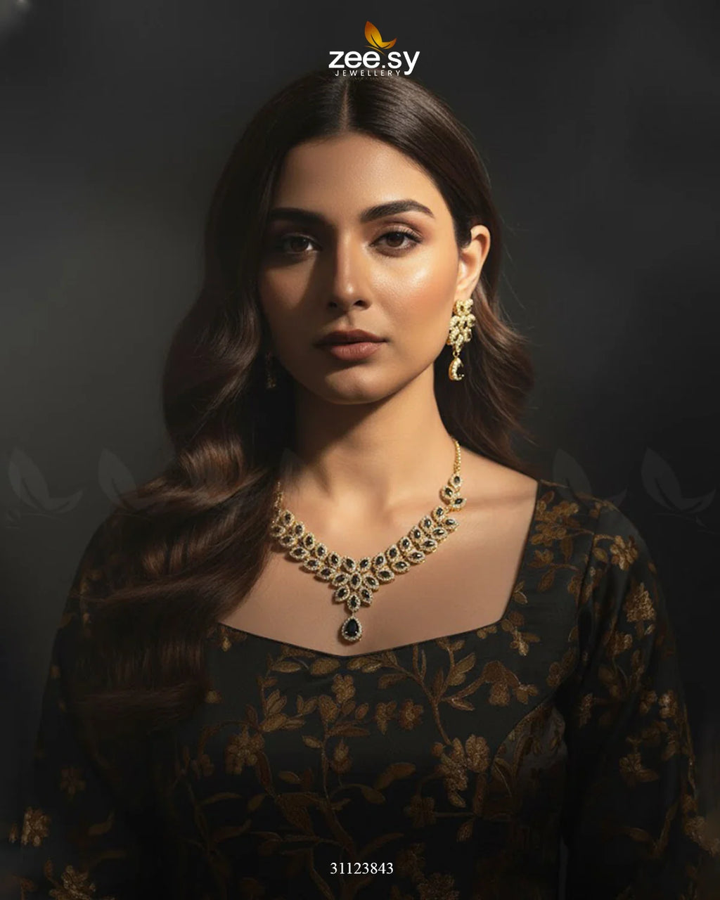 Rich Heritage Stream Necklace Set