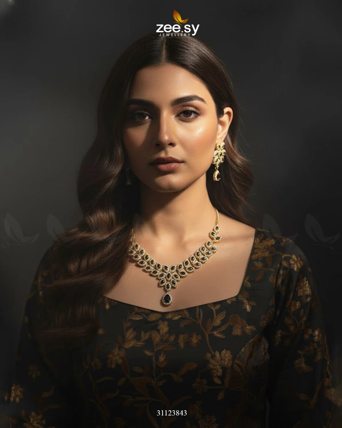 Rich Heritage Stream Necklace Set