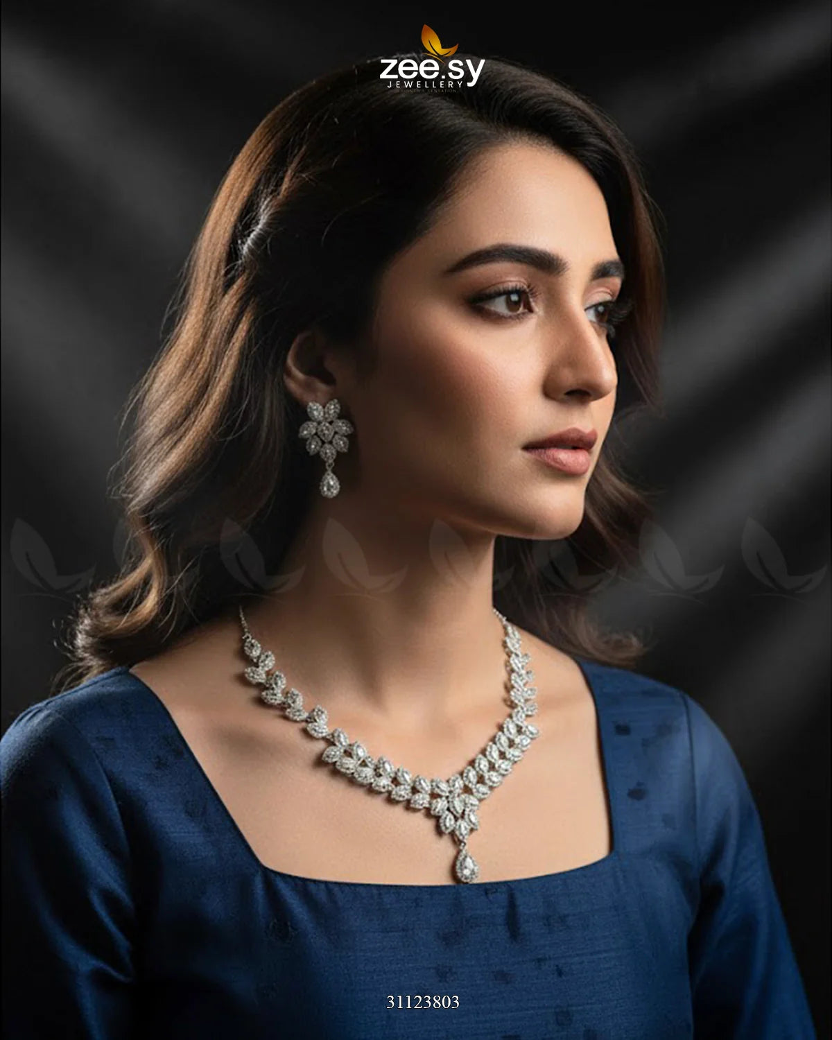 Rich Heritage Stream Necklace Set