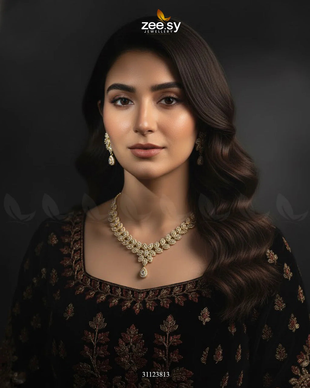 Rich Heritage Stream Necklace Set