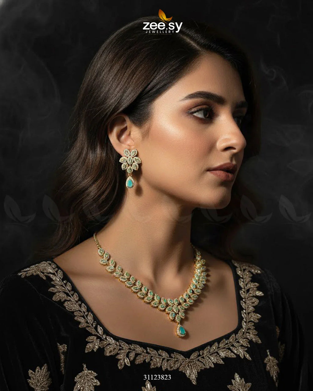 Rich Heritage Stream Necklace Set