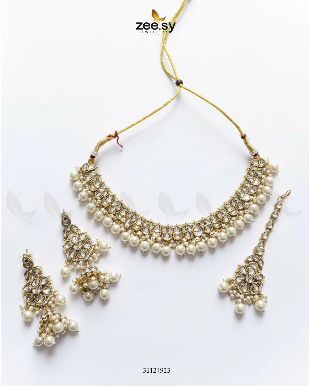 Magnificent Tonel Necklace Set