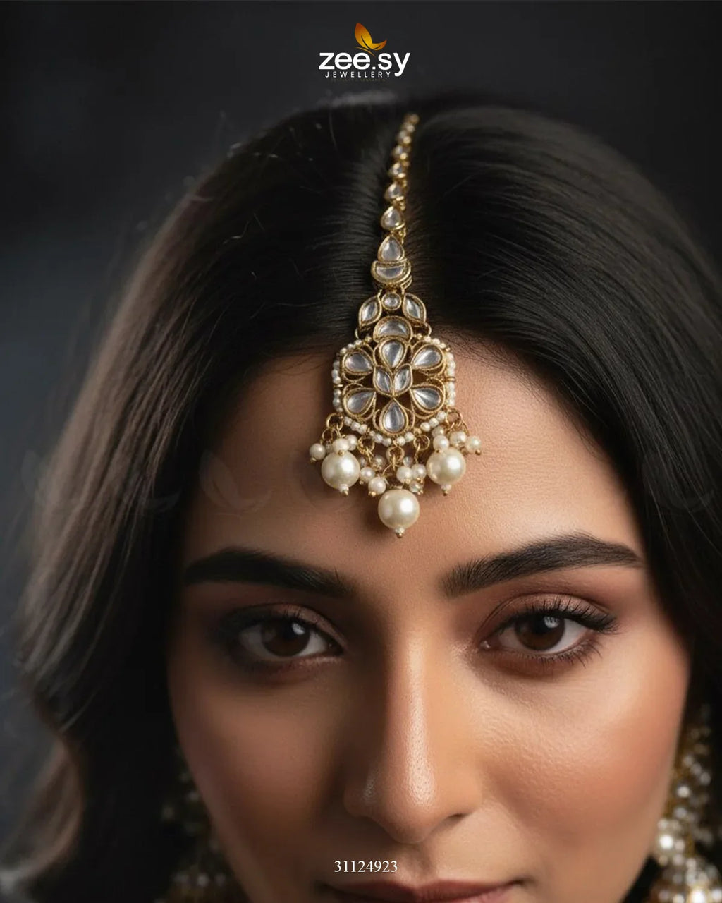 Magnificent Tonel Necklace Set